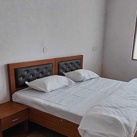 Pop New Hotel Hometown Dadri ภายนอก รูปภาพ