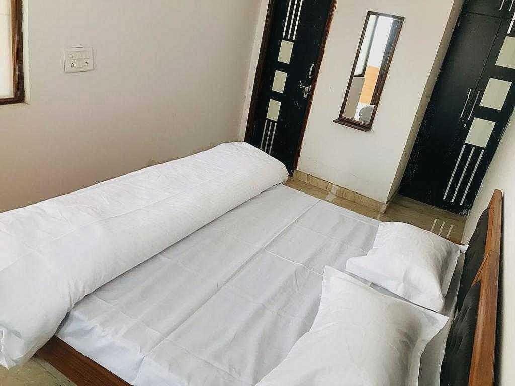 Pop New Hotel Hometown Dadri ภายนอก รูปภาพ