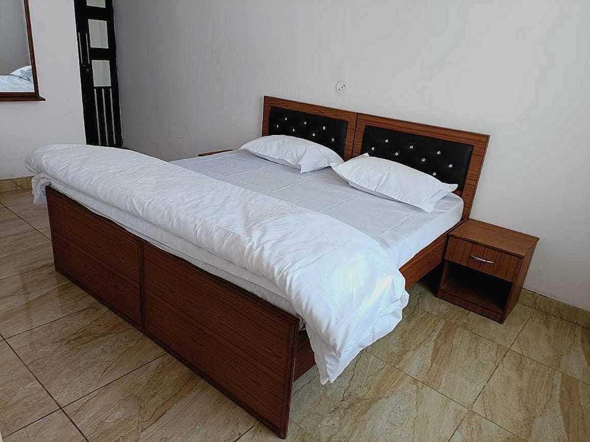 Pop New Hotel Hometown Dadri ภายนอก รูปภาพ