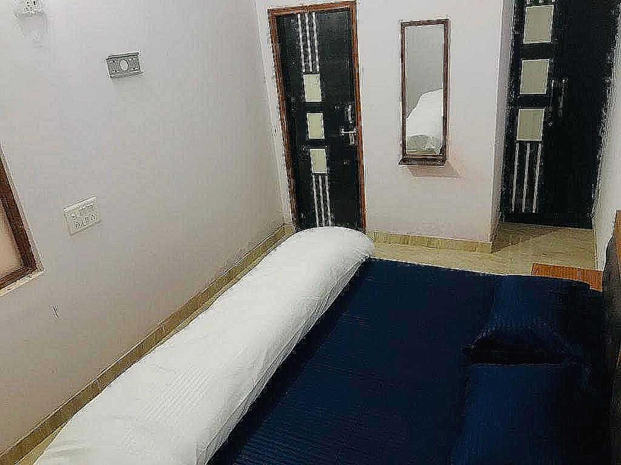 Pop New Hotel Hometown Dadri ภายนอก รูปภาพ