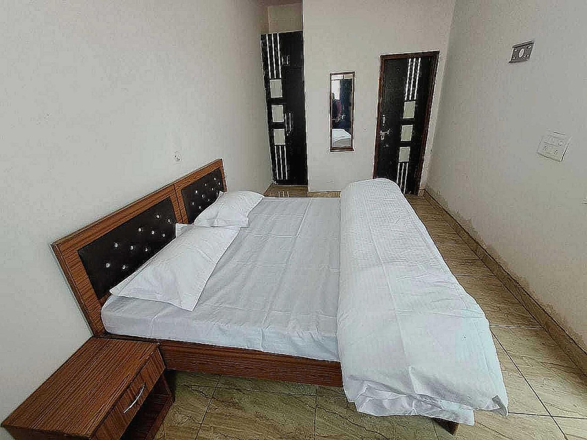 Pop New Hotel Hometown Dadri ภายนอก รูปภาพ